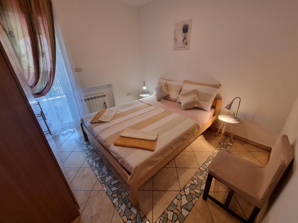 Ferienwohnung Apartman 2 Ližnjan Exterior foto